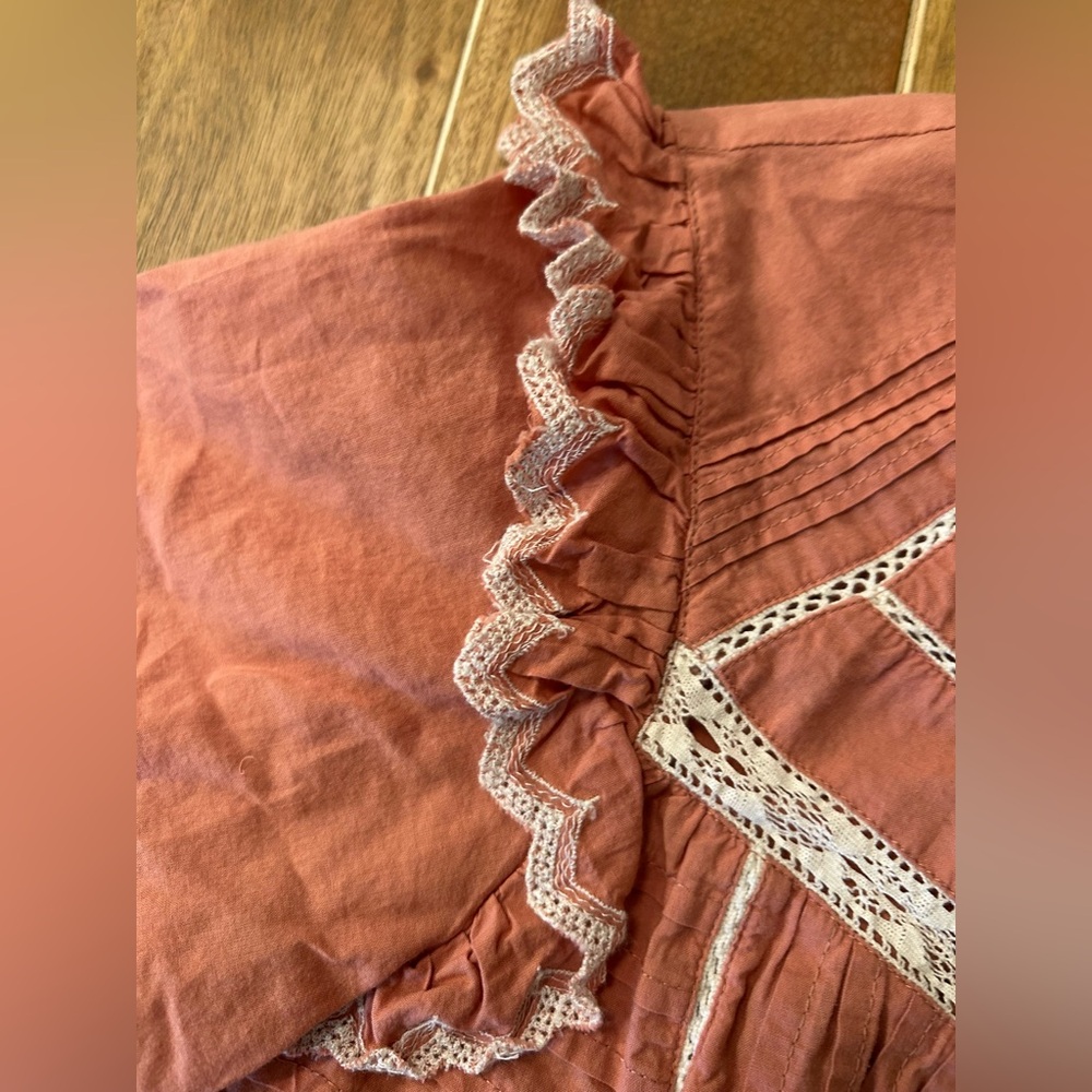 Anthropologie bohme Salmon Lace Trim Peasant Blouse. Large. - Picture 4 of 6